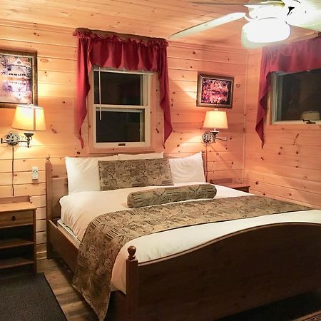 Motel Long Lake And Cottages Exteriér fotografie