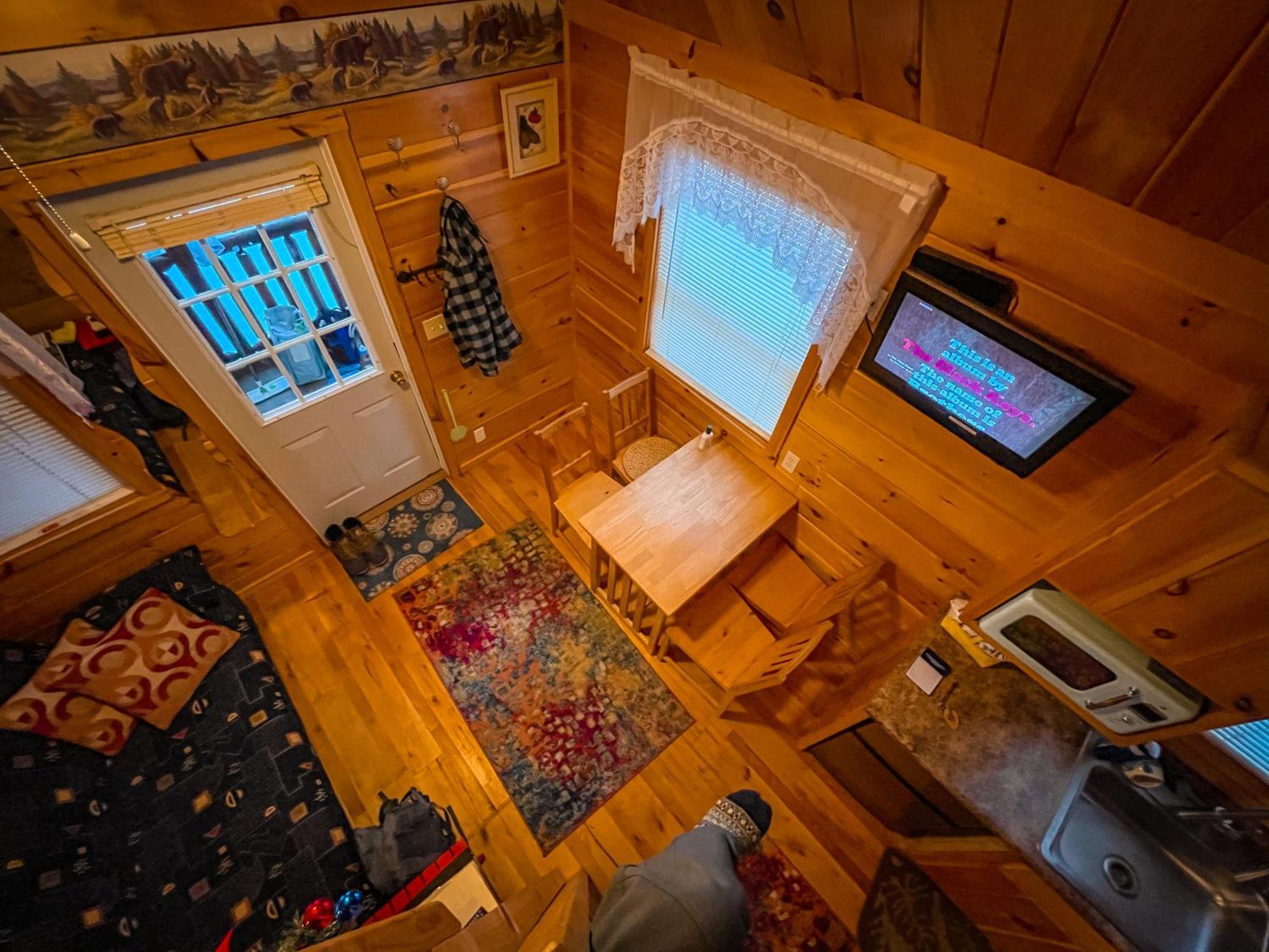 Motel Long Lake And Cottages Pokoj fotografie