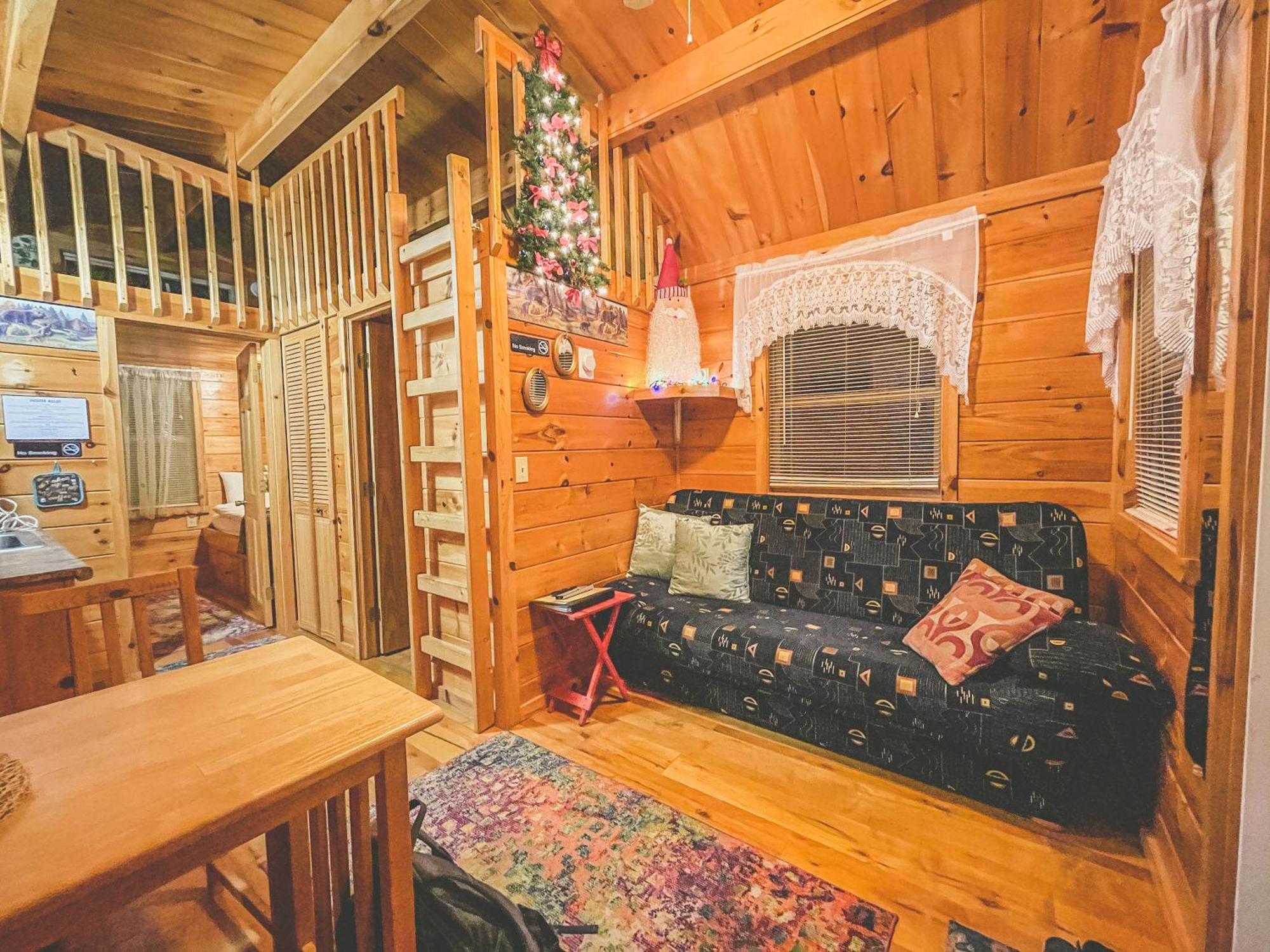 Motel Long Lake And Cottages Pokoj fotografie