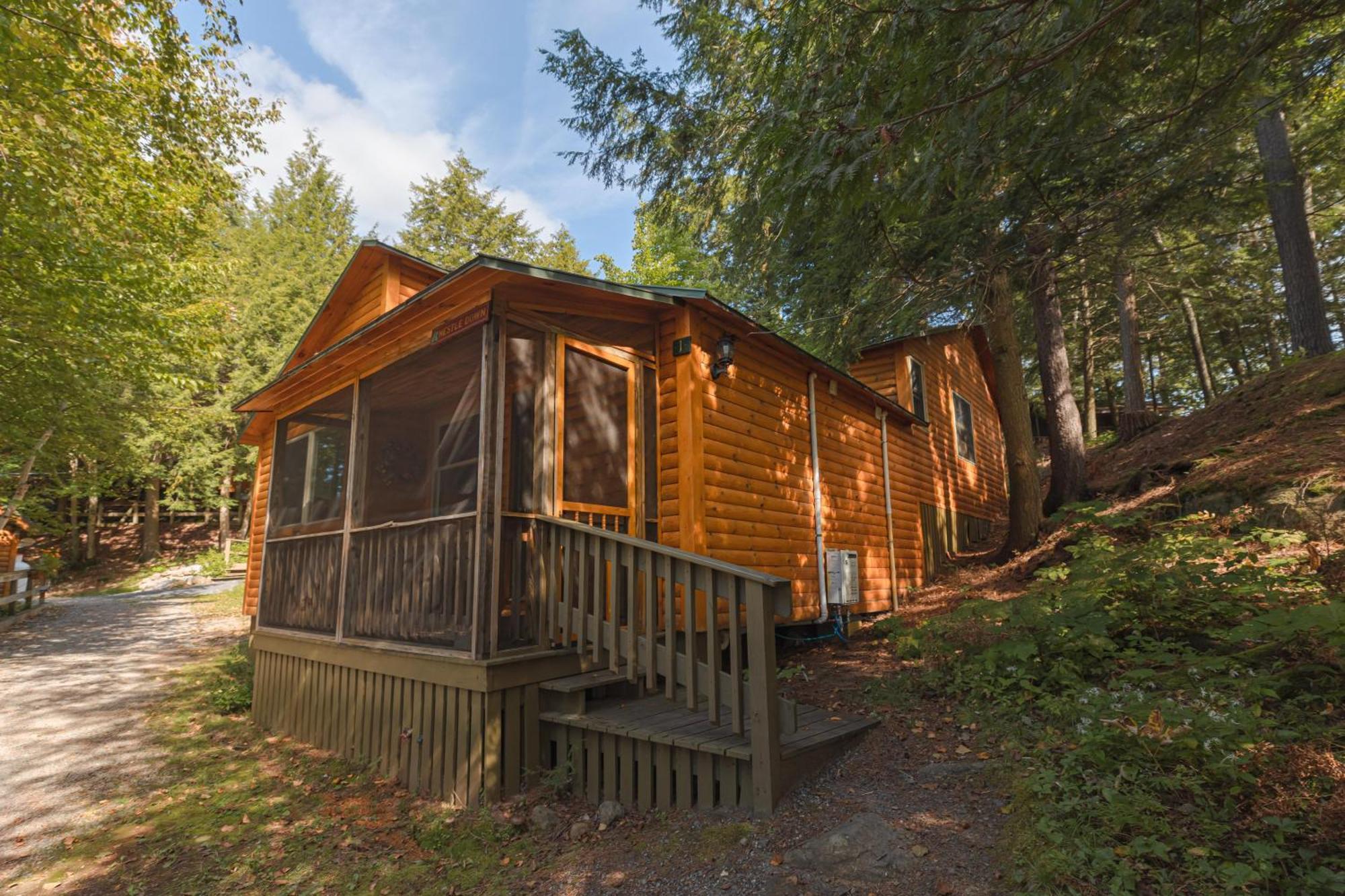 Motel Long Lake And Cottages Exteriér fotografie